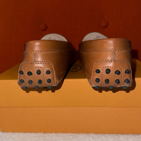 TOD’s Gommino Driving Leather Loafers - Brown -9 - Picture 4 of 7